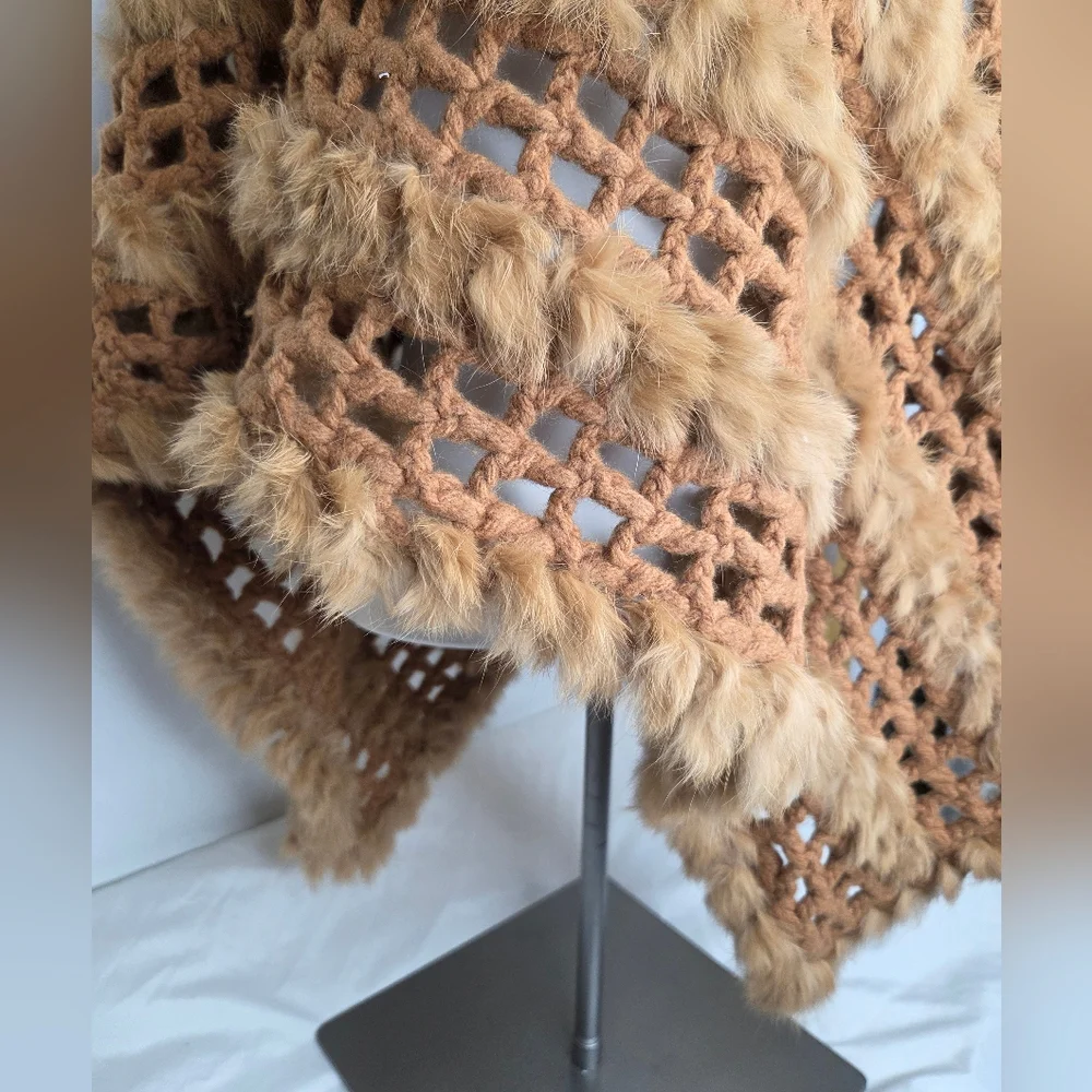 Neiman Marcus Brown Ponchi Wool and Cashmere with Rabbit Fur Trim - Picture 7 of 9